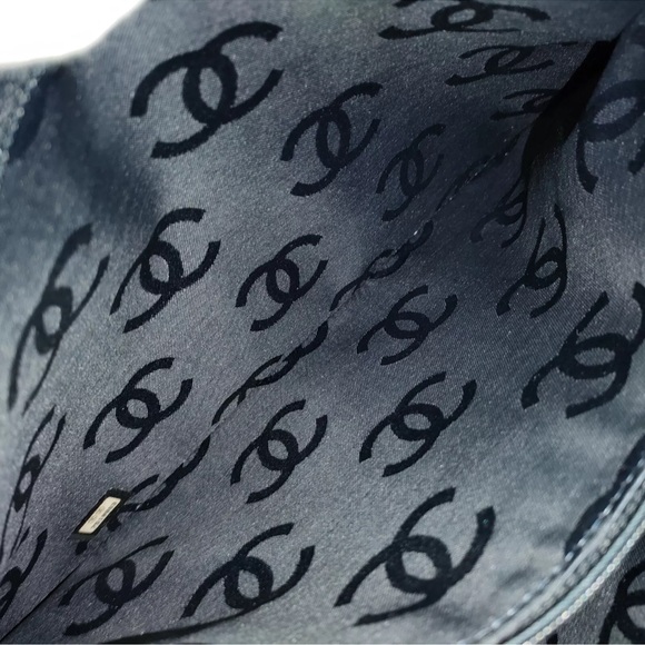 CHANEL CC DENIM SHOULDER BAG - Picture 10 of 12